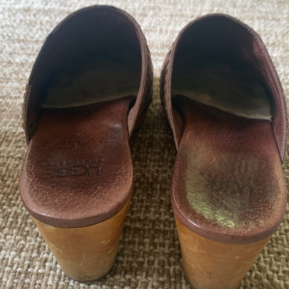 UGG Clogs - Picture 5 of 8